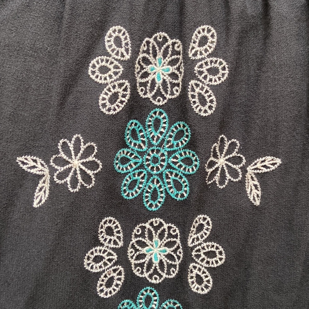 Women’s Xhilaration off the shoulder floral embroidered blouse. Size small. - Picture 6 of 12